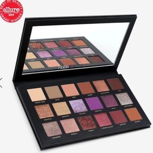 HUDA beauty desert dusk palette